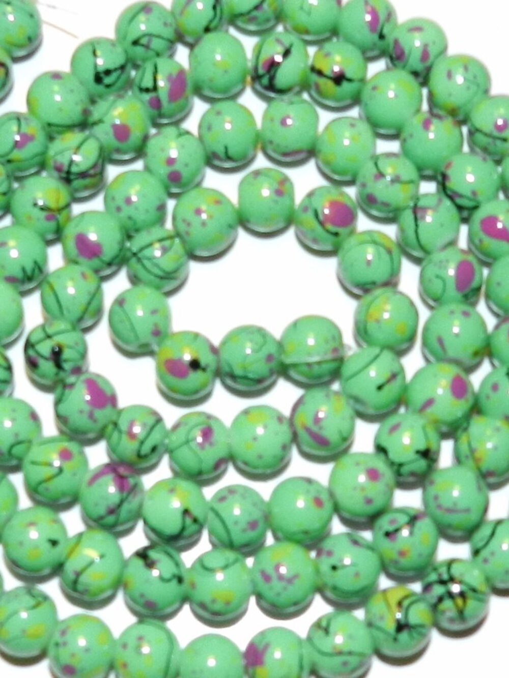 G2328 Light Green 8mm Round Graffiti Splatter Drawbench Opaque Glass Beads 32"